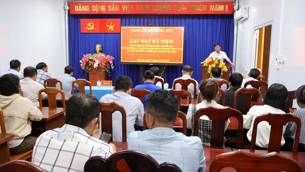 Đảng ủy xã Măng Bút tổ chức gặp mặt kỷ niệm ngày truyền thống, ngày thành lập các cơ quan Đảng, Mặt trận Tổ quốc Việt Nam và các tổ chức chính trị - xã hội năm 2026